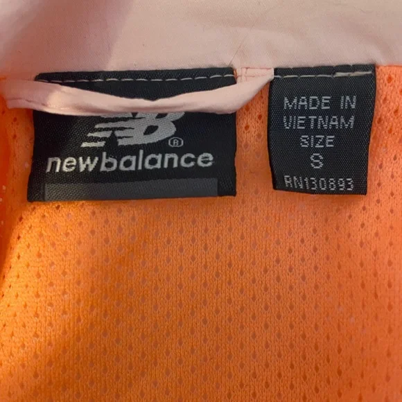 new balance windbreaker - Picture 3 of 5